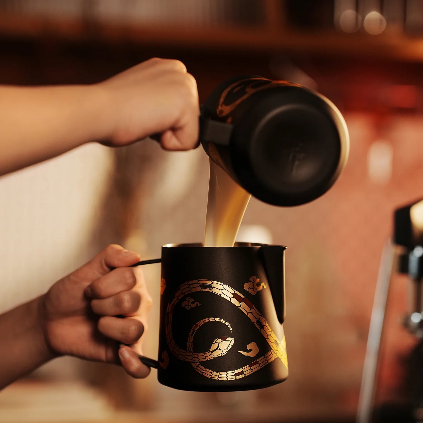Latte Art Milk Pitcher – MHW-3BOMBER 5.0 Serpent Collection P5161S-OS (600ml)