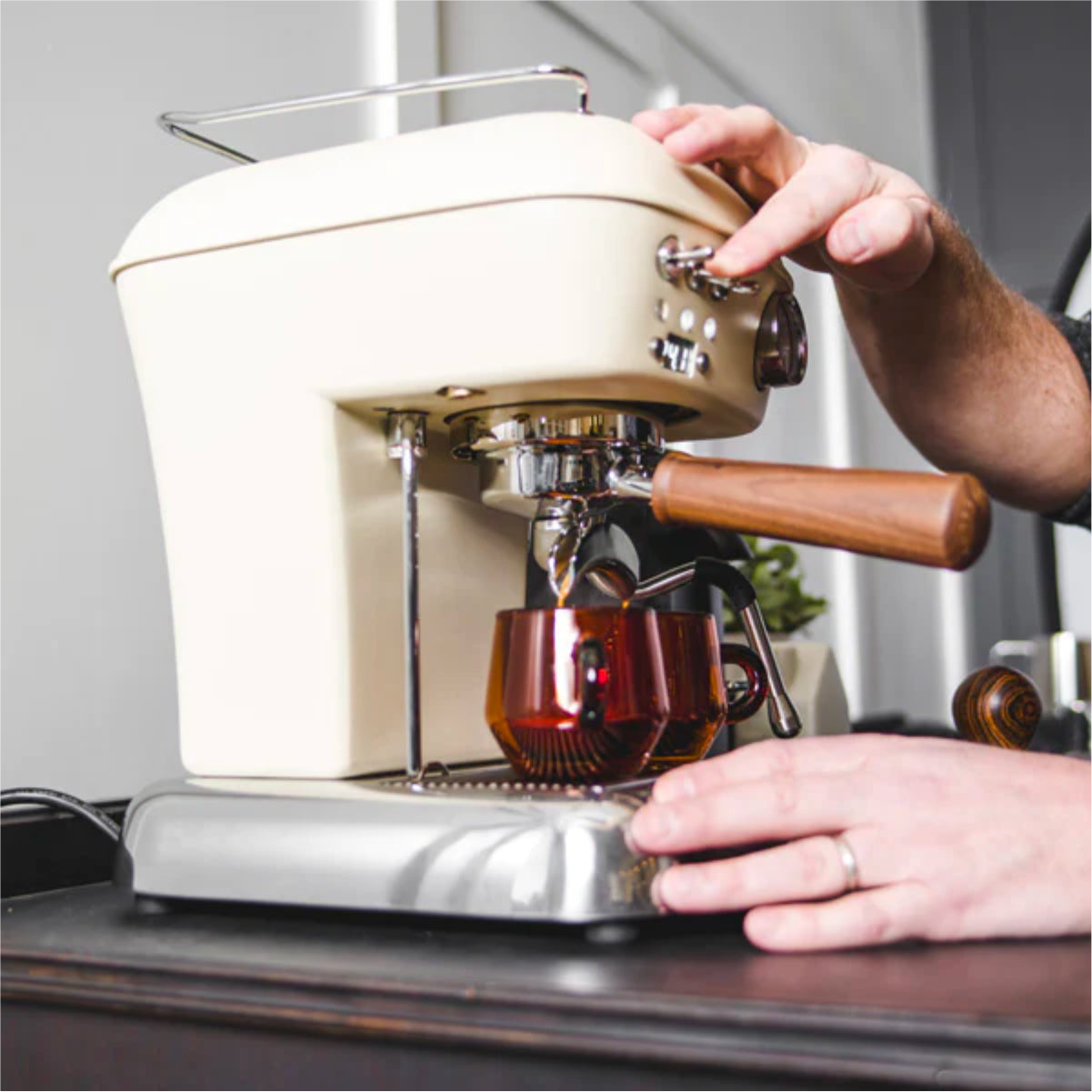 Ascaso Dream PID Espresso Machine (Sweet Cream)