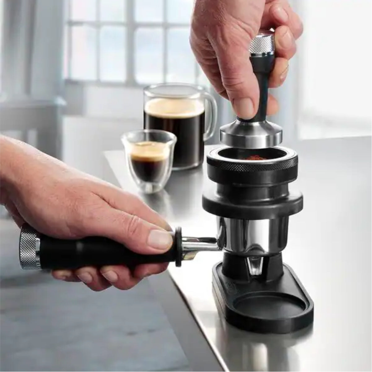 De'Longhi La Specialista Arte Semi-Automatic Espresso Machine (Metal) - EC9155M