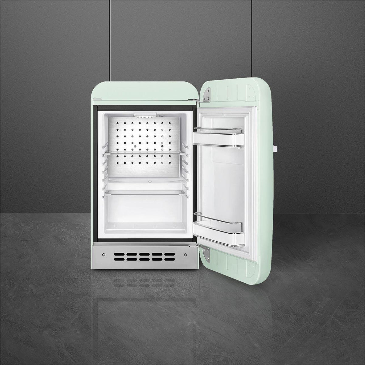 Smeg Retro-Style 16-Inch Compact Refrigerator FAB5URPG3 (Pastel Green)