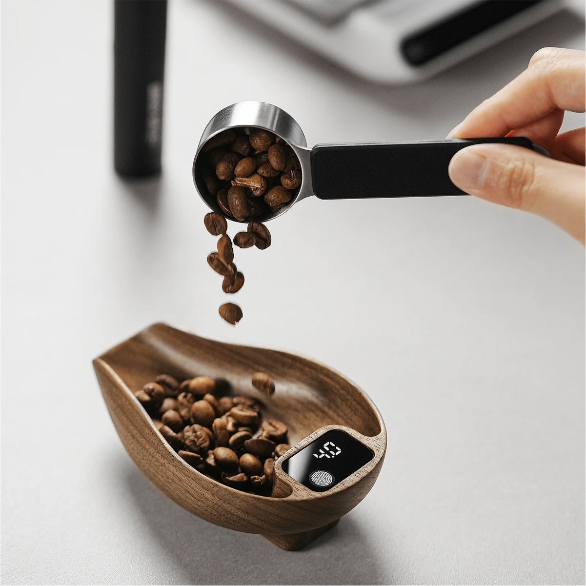 MHW-3BOMBER Oval Dosing Cup with Built in Scale + Bean Spray Bottle set