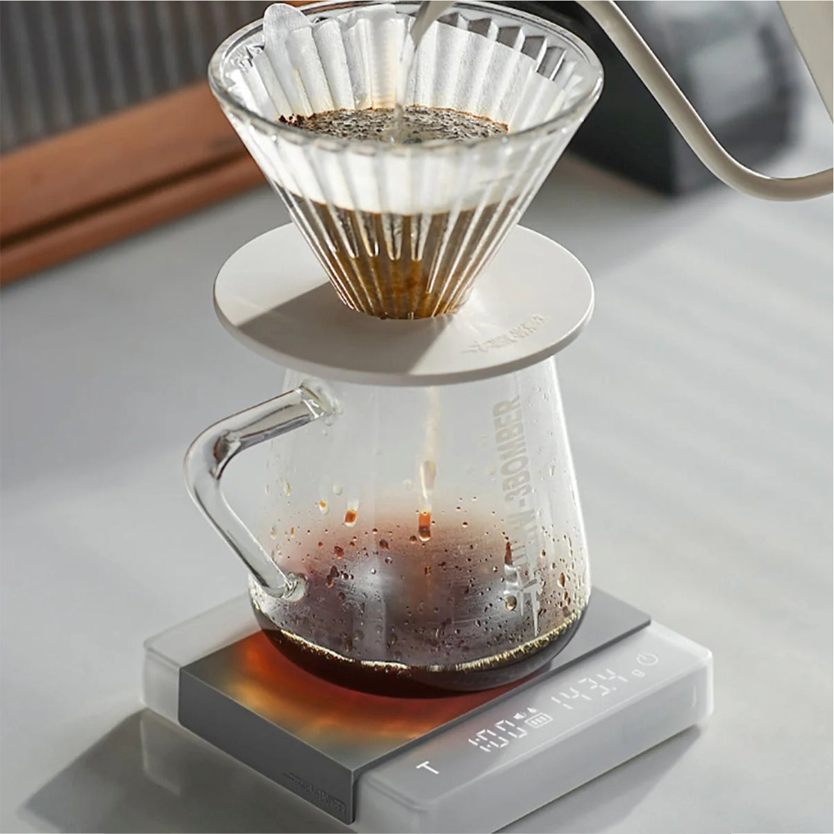 MHW-3BOMBER Espresso Scale 2.0 Mini (White)