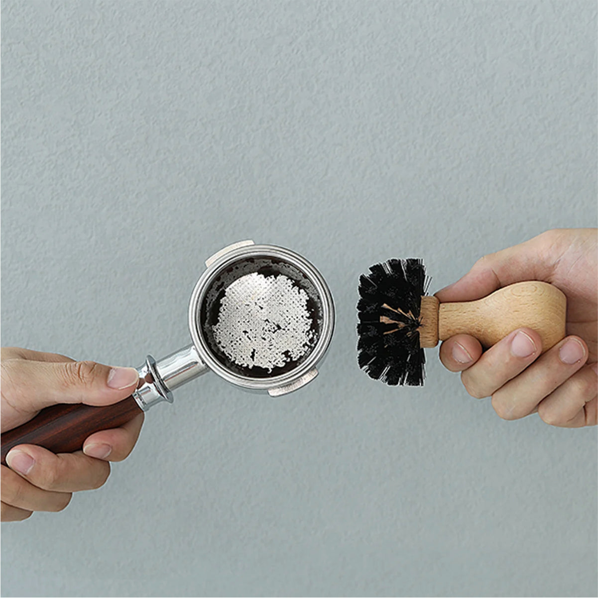 MHW-3BOMBER Portafilter Cleaning Brush