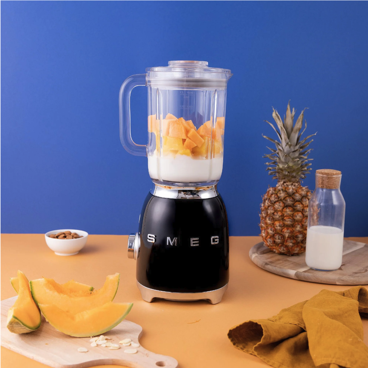 Smeg Retro-Style Glass Blender BLF03BLUS (Black)