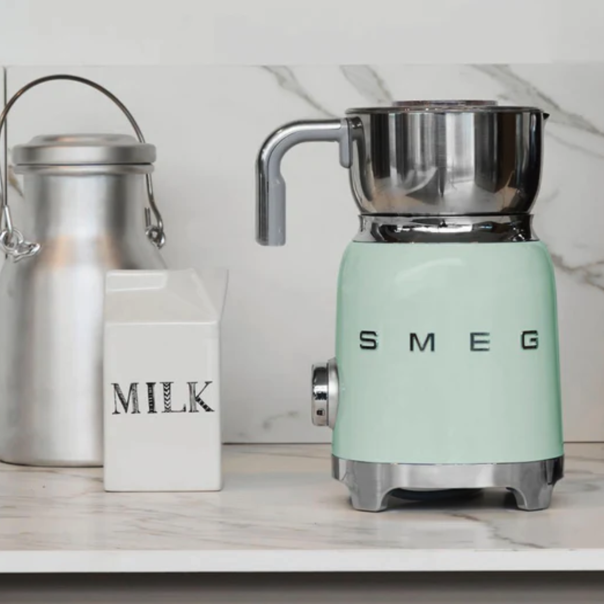 Smeg Electric Milk Frother MFF11PGUS (Pastel Green)