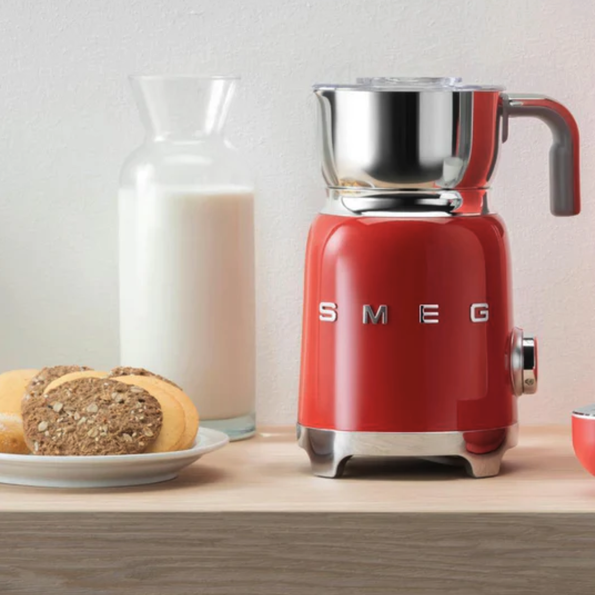 Smeg Electric Milk Frother MFF11RDUS (Red)