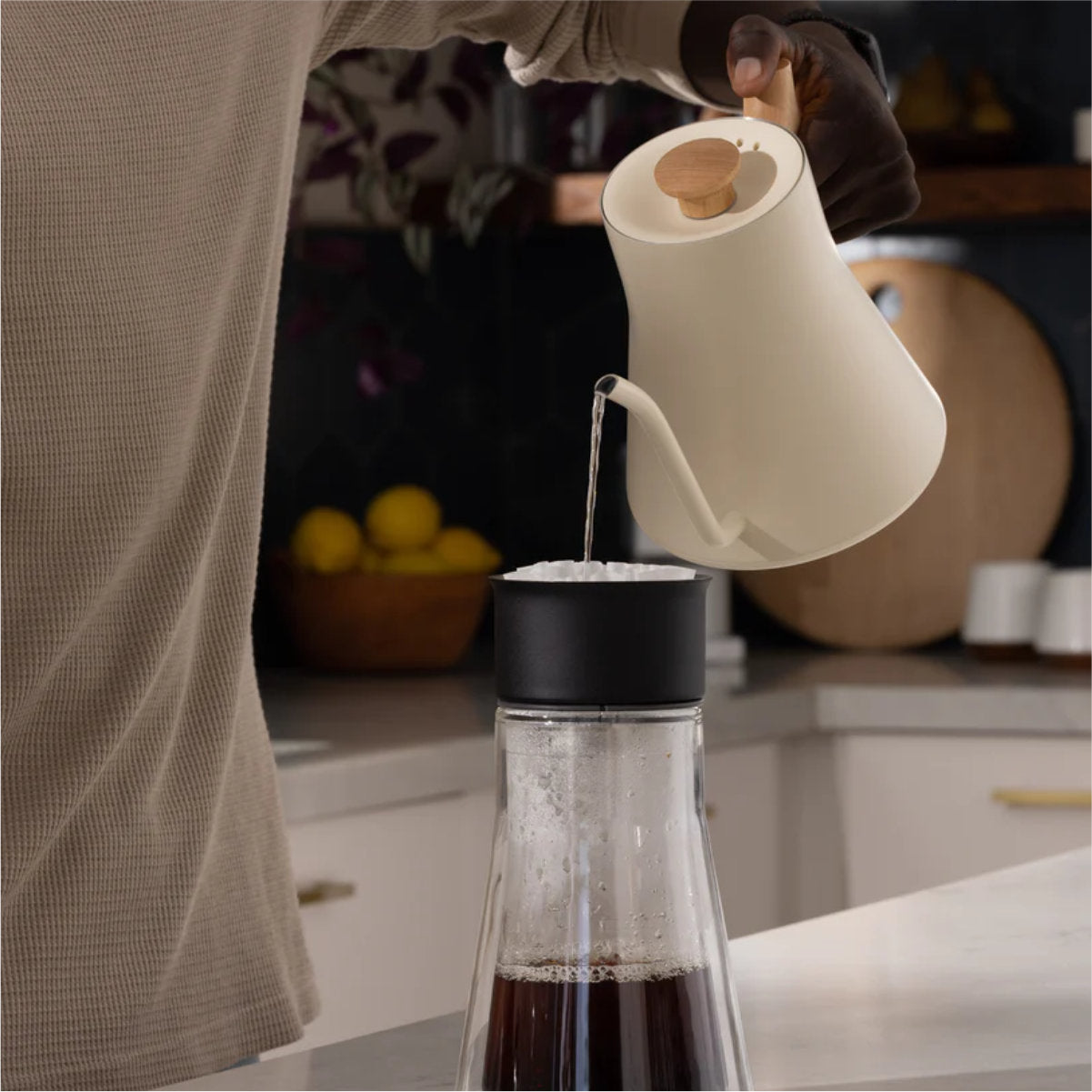 Fellow Stagg EKG Electric Pour Over Kettle (Sweet Cream + Maple