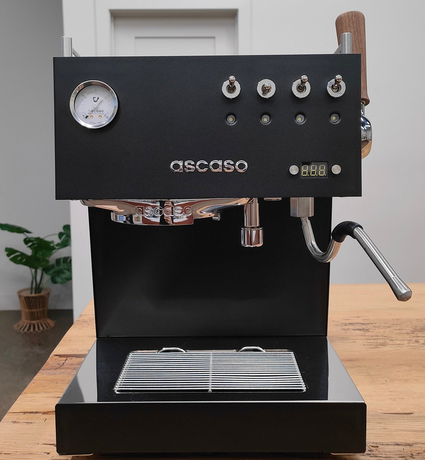 Ascaso Steel Duo Plus V2 PID Dual Thermoblock Espresso Machine (Open Box #54158 - Black)