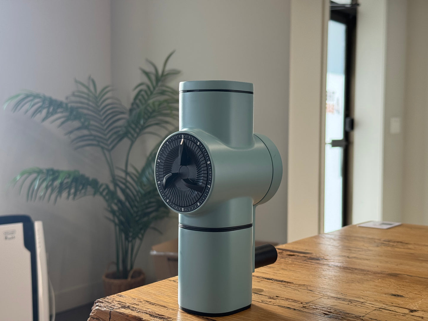 Pietro Manual Flat Burr Coffee Grinder Pastel Blue (Open Box -54259)