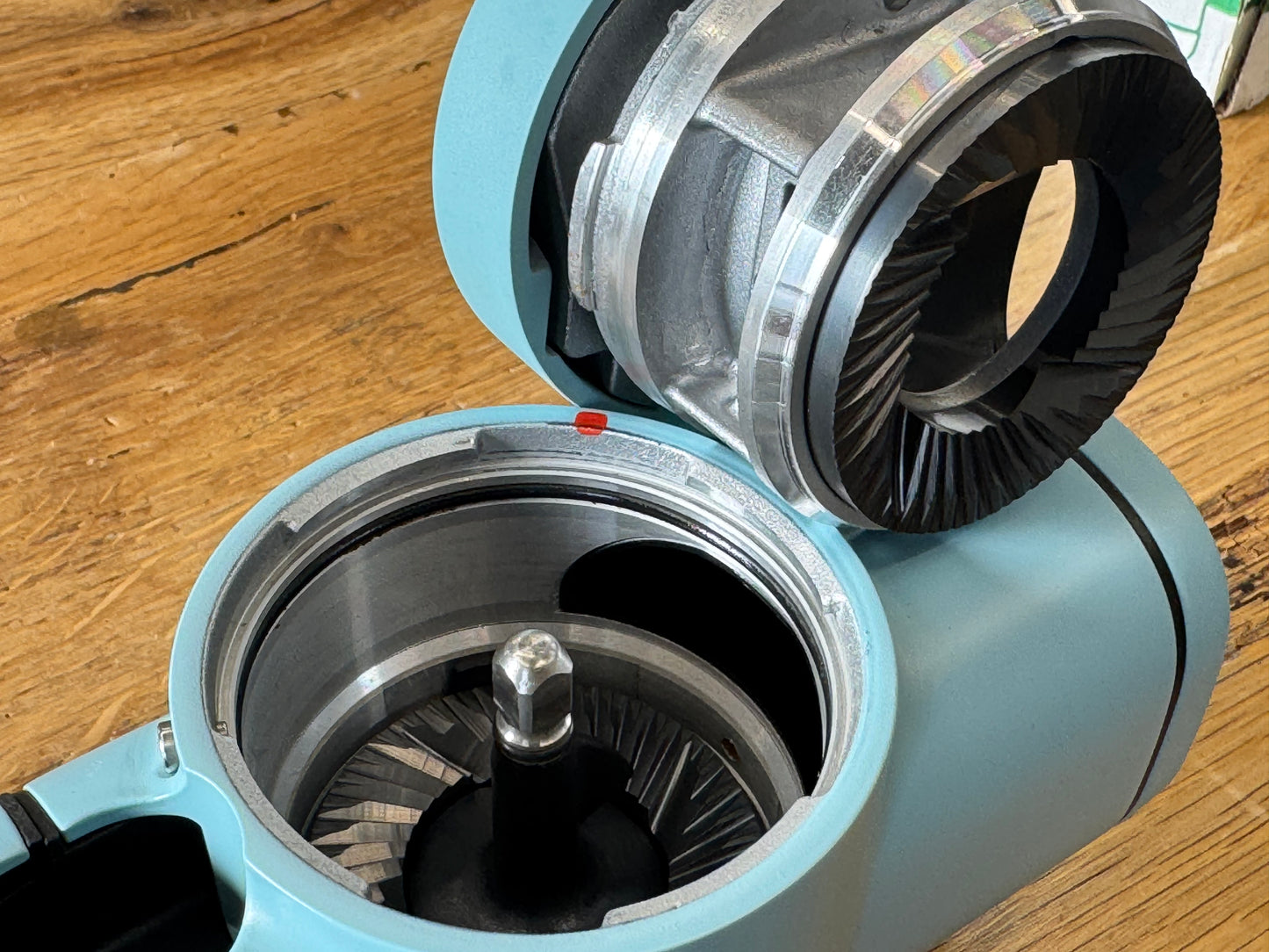 Pietro Manual Flat Burr Coffee Grinder Pastel Blue (Open Box -54259)