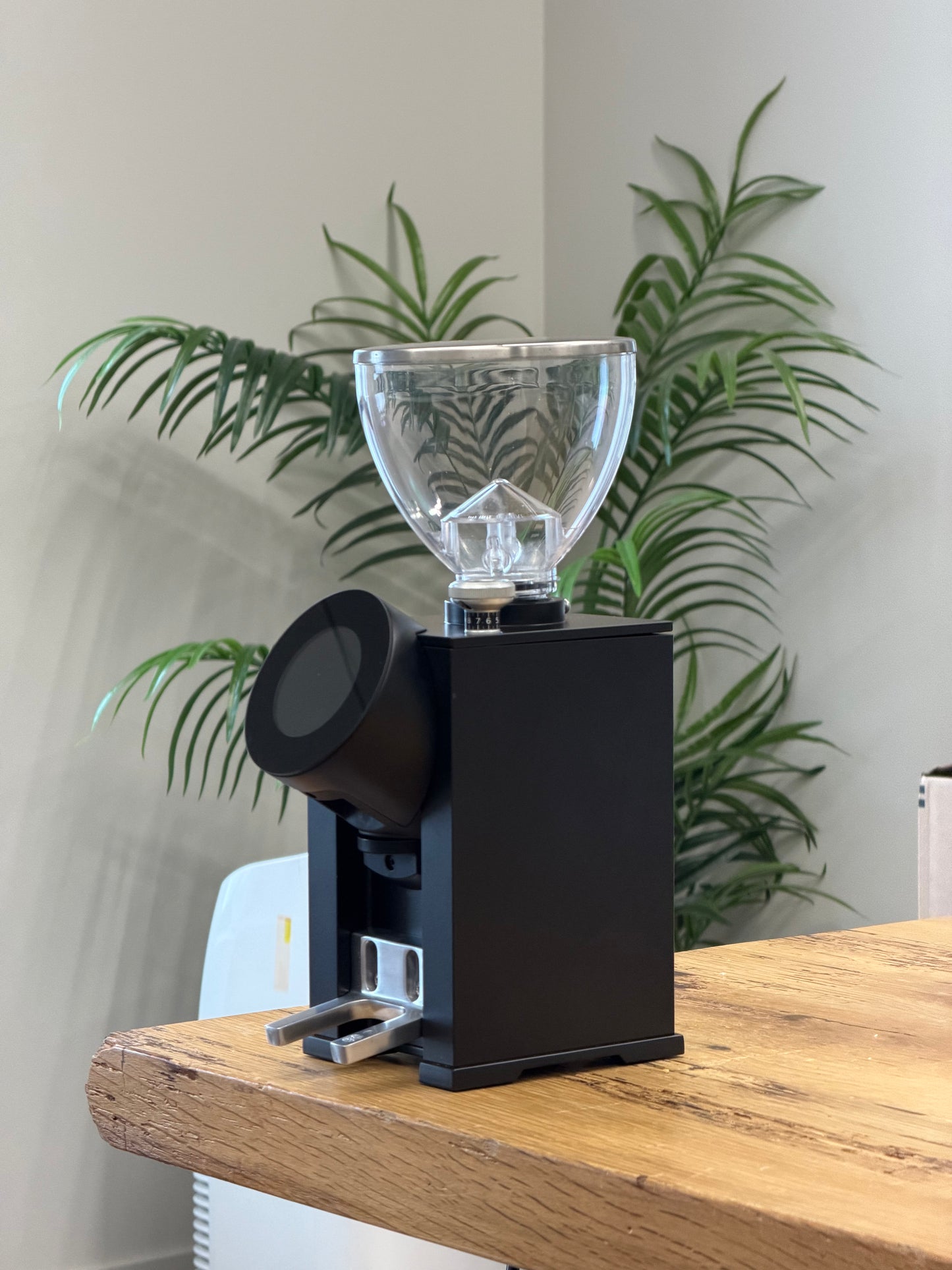 LX Newton 55 Espresso Grinder Matte Black (Open Box-54255)