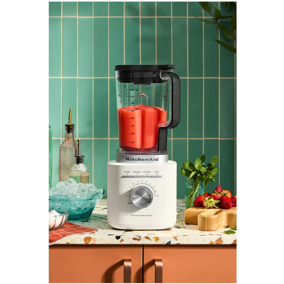 KitchenAid Pure Power Blender in Porcelain (KSB2072PL) — base and controls