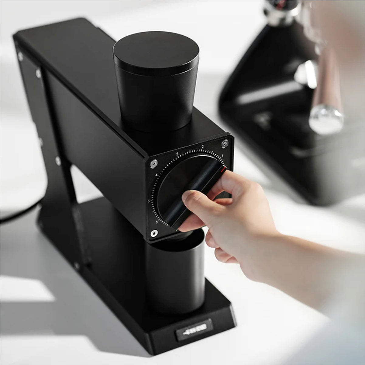 MHW-3BOMBER F74 Navigator Electric Coffee Grinder (Black)