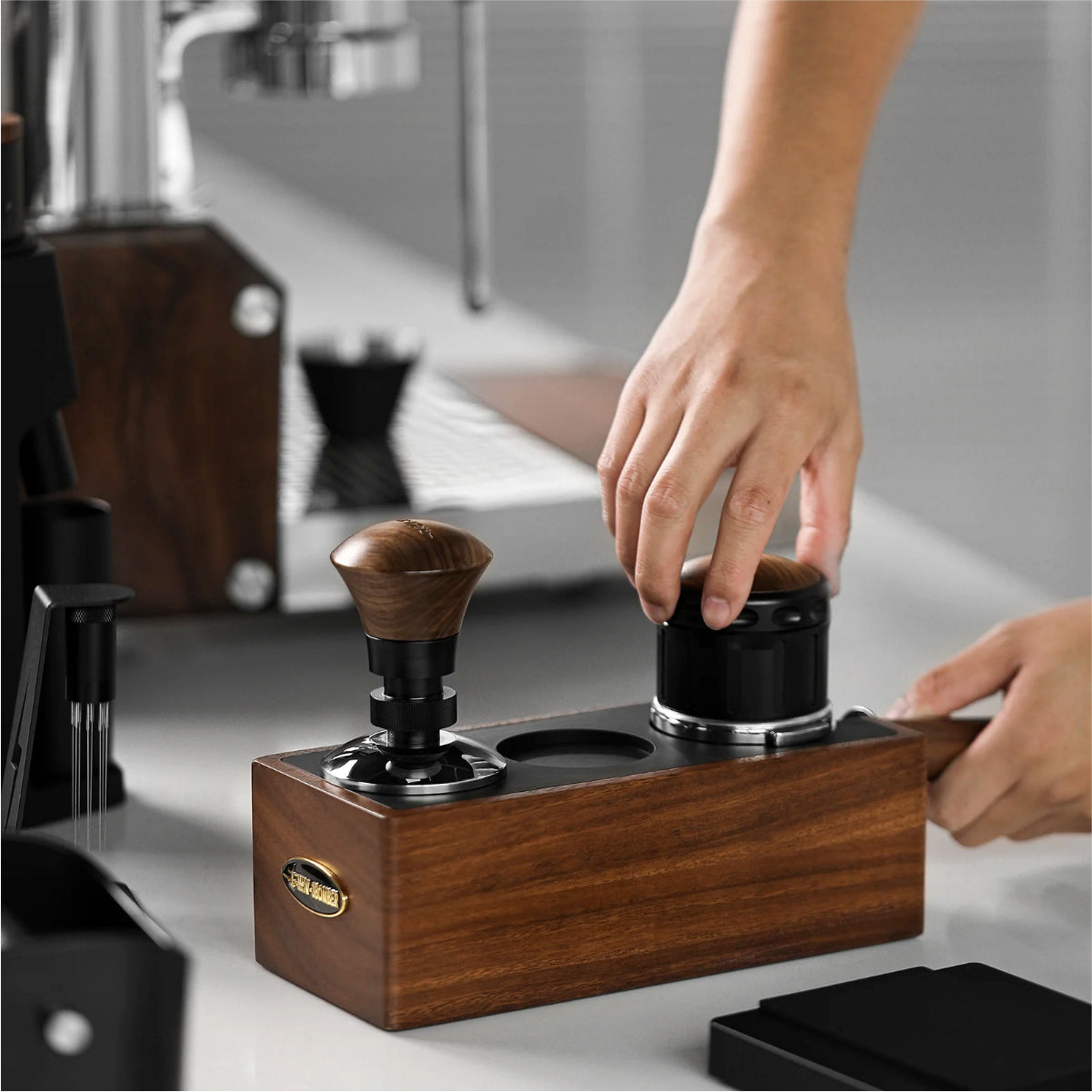 MHW-3BOMBER Espresso Portafilter Holder