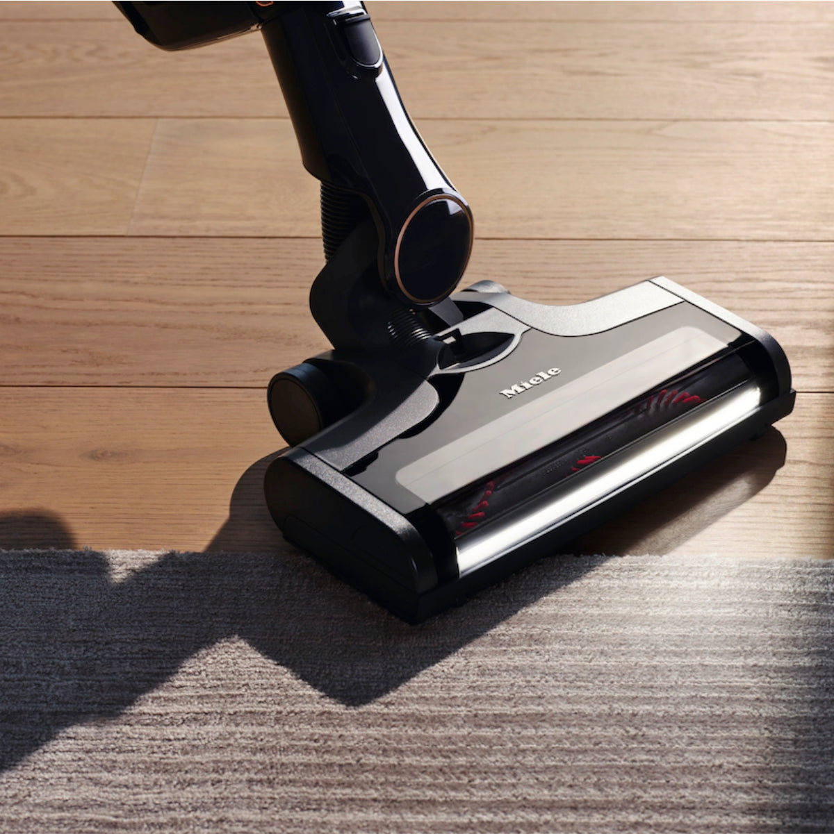 Miele Triflex HX2 Cat & Dog Cordless Bagless Stick Vacuum Cleaner 410ML030USA (Obsidian Black with Rose Gold Accents)