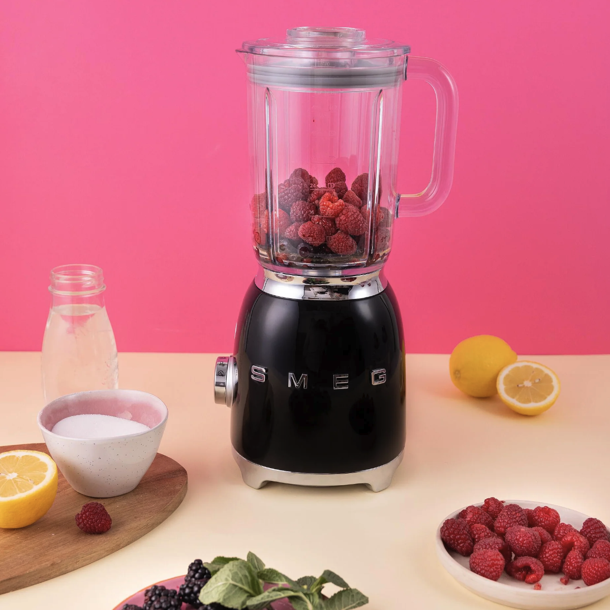 Smeg Retro-Style Glass Blender BLF03BLUS (Black)