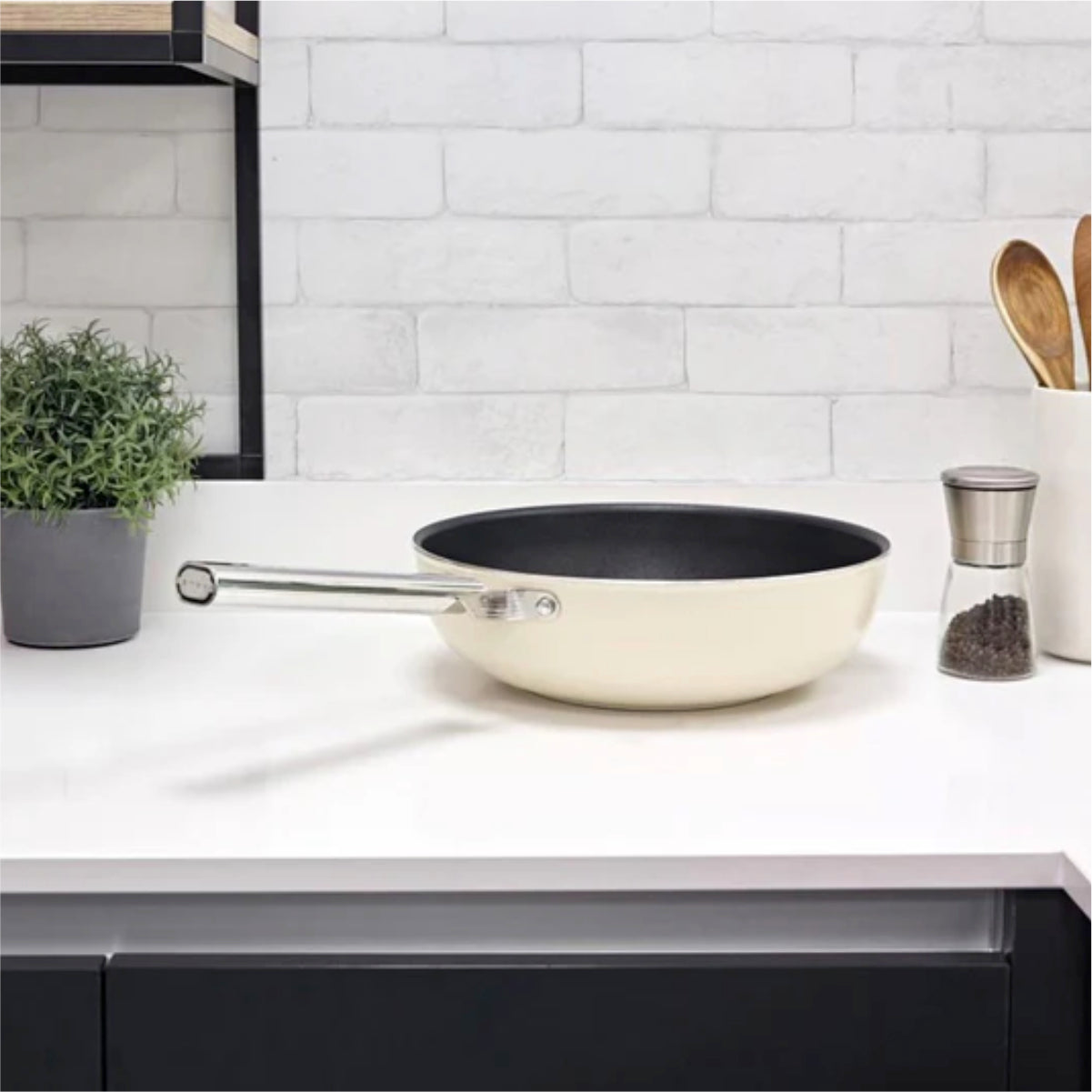 Smeg 30cm Non-Stick Wok CKFW3001CRM (Cream)