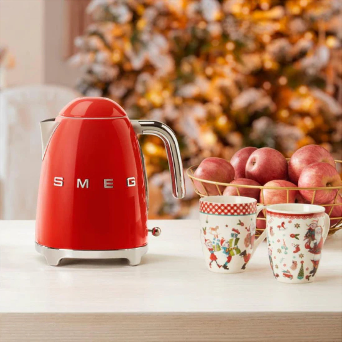 Smeg Retro-Style 1.7L Electric Kettle KLF03RDUS (Red)