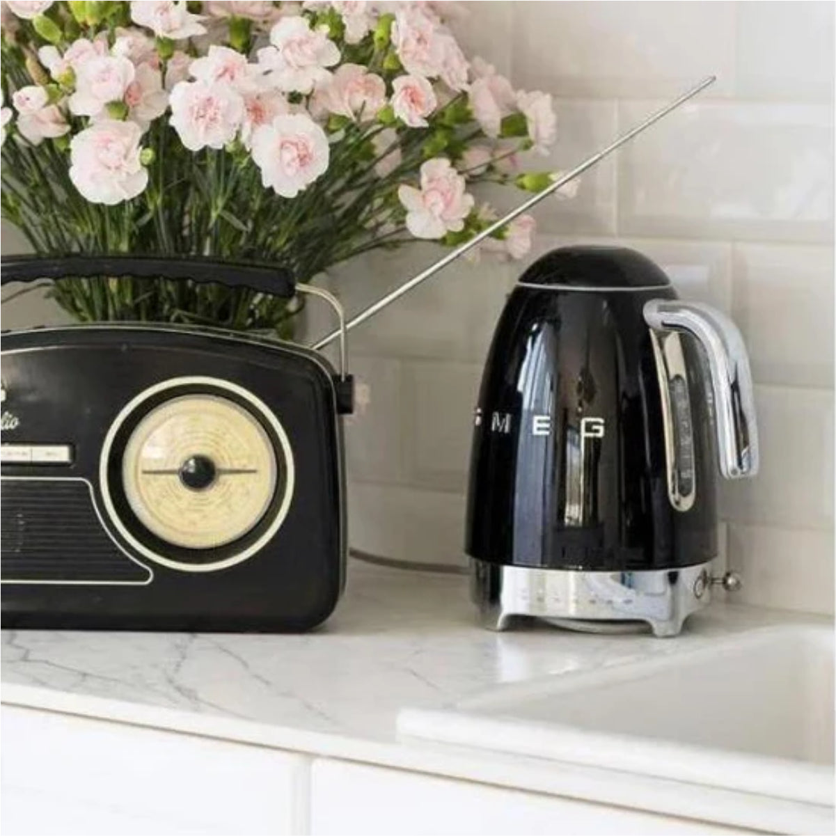 Smeg Variable Temperature 1.7L Electric Kettle KLF04BLUS (Black)