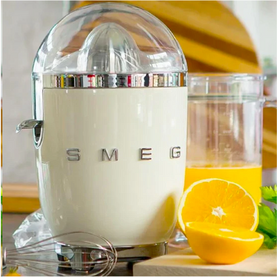 Smeg Retro-Style Citrus Juicer CJF11CRUS (Cream)